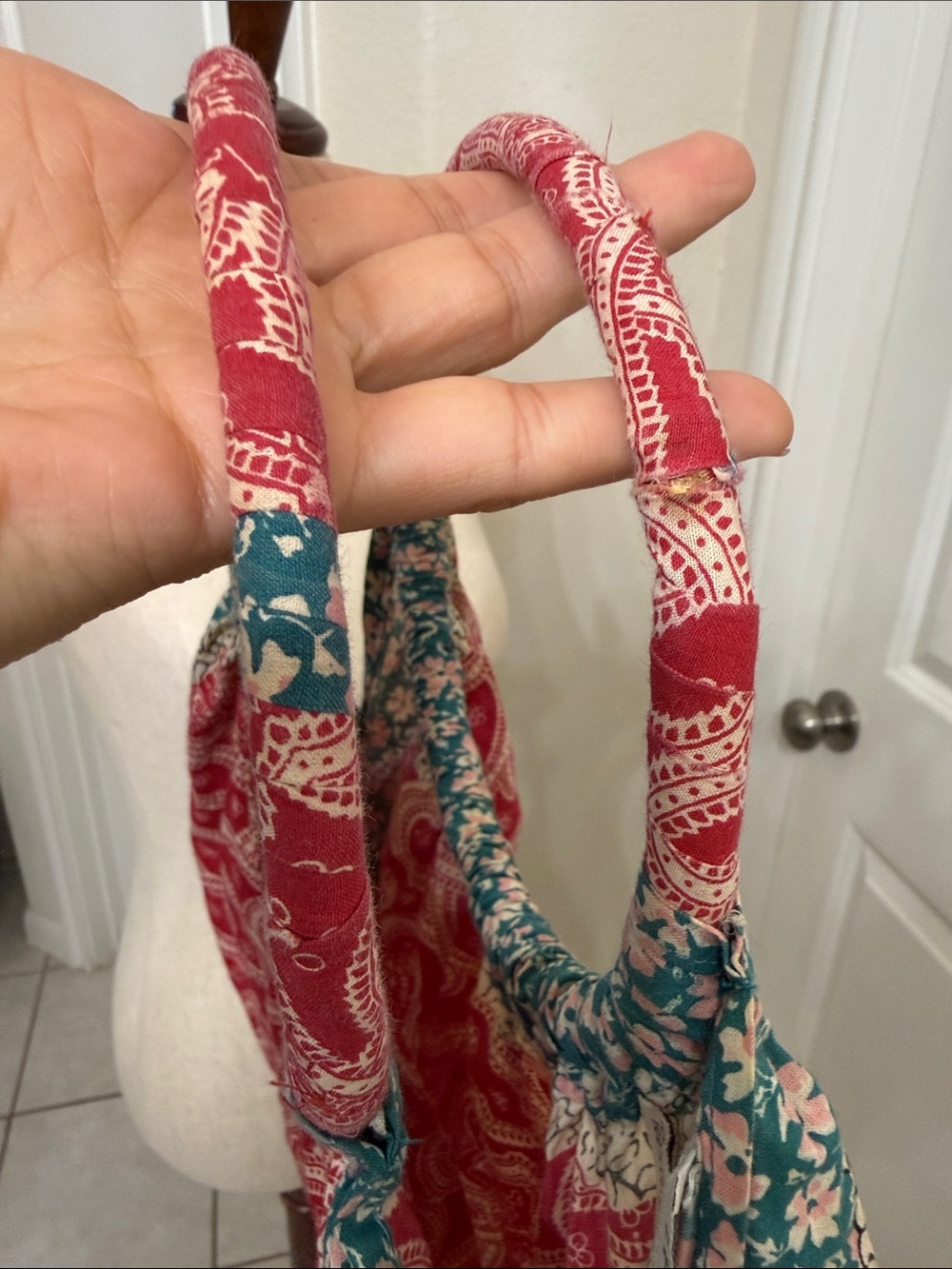 Red Paisley Shoulder Bag with Teal Trim - Picture 6 of 6